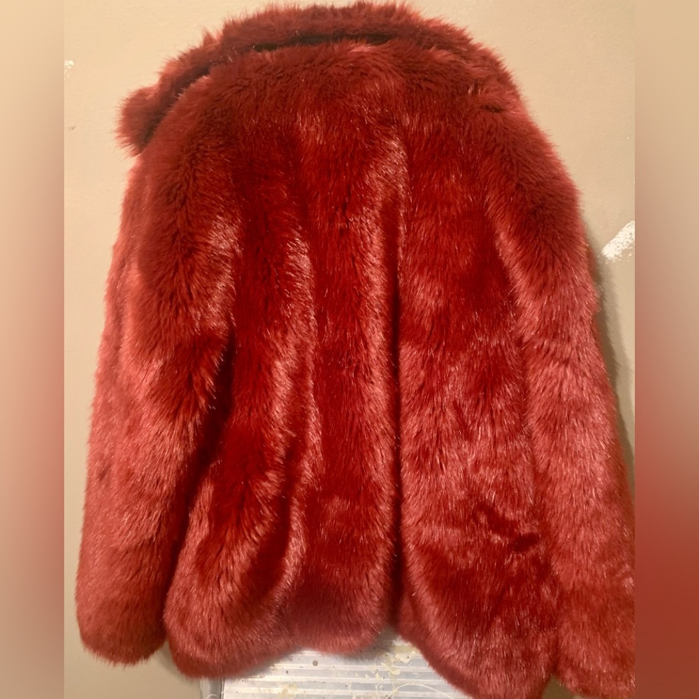 NWOT Michael Kors red faux fur coat - Picture 6 of 8